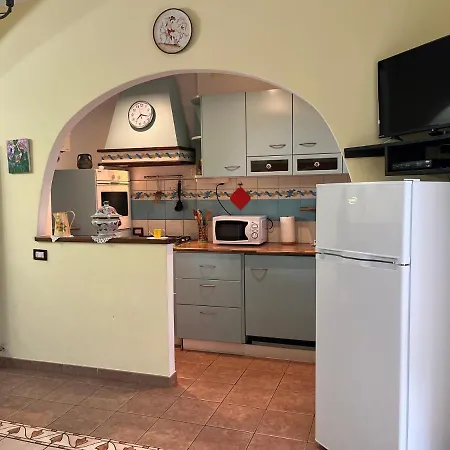Lägenhet Casa Lorena A 50 Mt Dal Mare San Bartolomeo Al Mare
