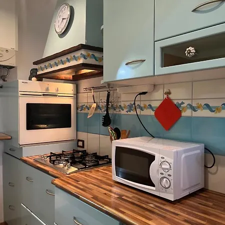 Casa Lorena A 50 Mt Dal Mare *