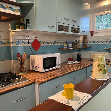 Casa Lorena A 50 Mt Dal Mare
