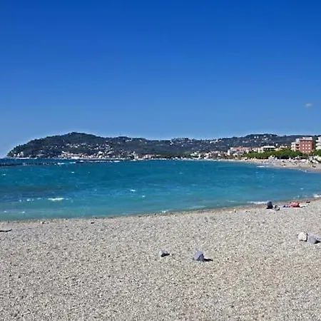 Lägenhet Casa Lorena A 50 Mt Dal Mare